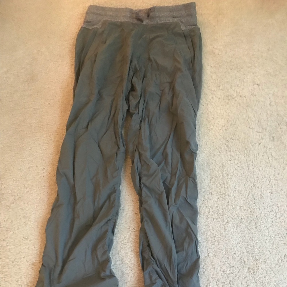 gray ivivva pants